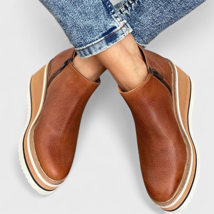 Solvina | Elegant Orthopedic Boots