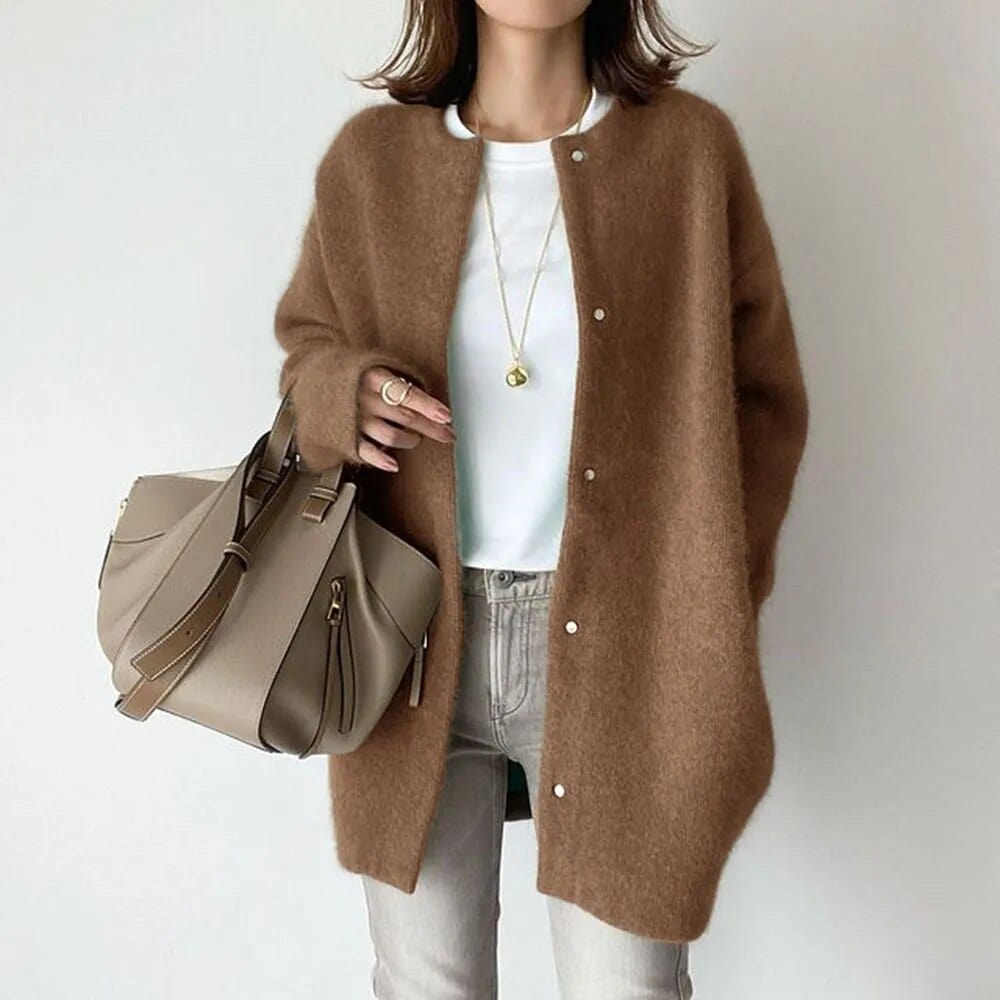 Vanna | Luxurious Buttoned Knit Cardigan
