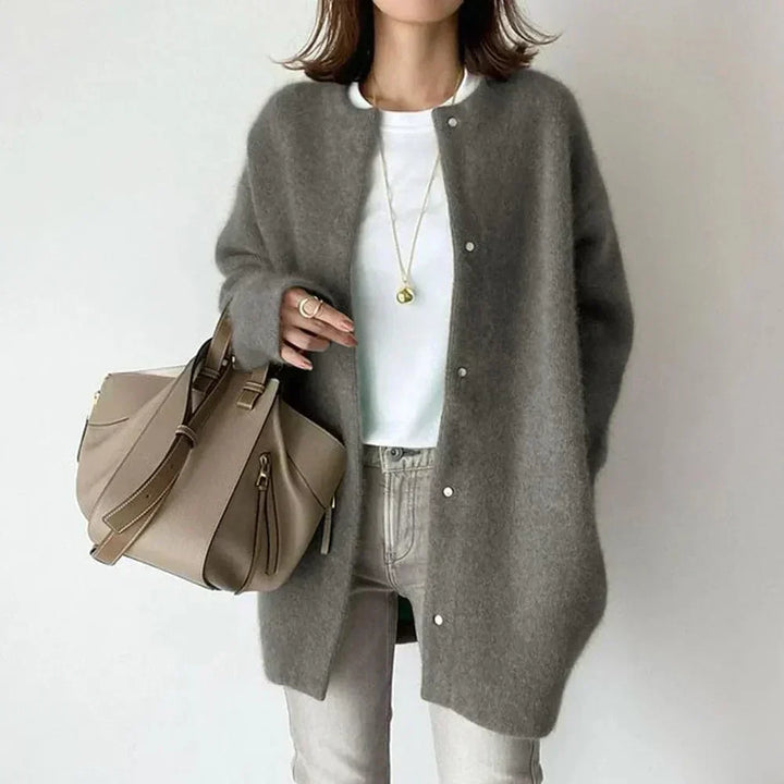 Vanna | Luxurious Buttoned Knit Cardigan