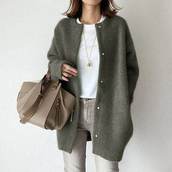 Vanna | Luxurious Buttoned Knit Cardigan