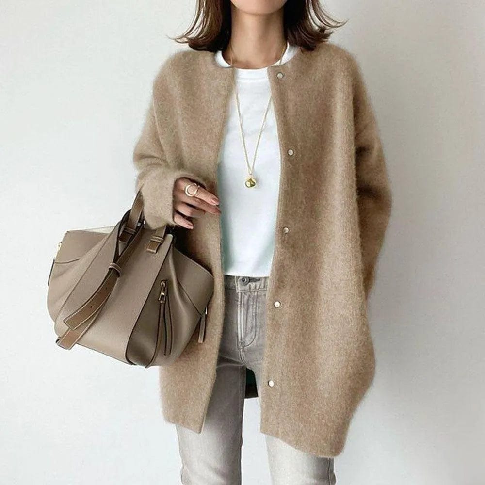 Vanna | Luxurious Buttoned Knit Cardigan